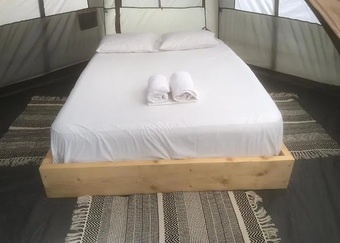 Barreira Beachfront Tents 11 *